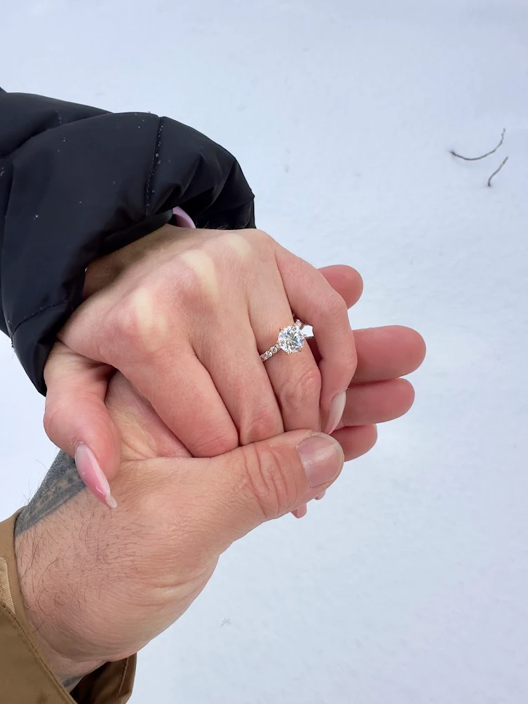 Diamond engagement ring